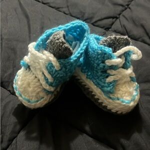 Baby blue & grey plush soft yarn 🧶 tennis shoes